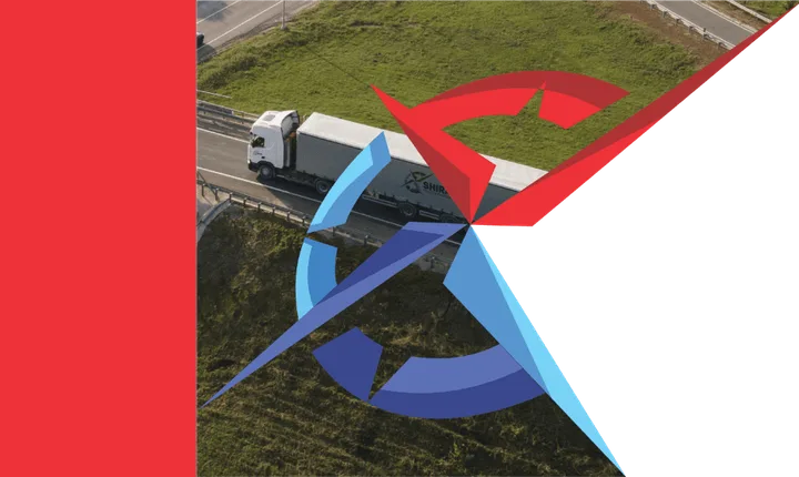 Vista aérea de um caminhão da Shira em rodovia, com o símbolo da marca sobreposto